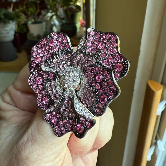 KENNETH J LANE VINTAGE PANSY FLOWER BROOCH/PIN SWAROVSKI CRYSTALS - Picture 4 of 6